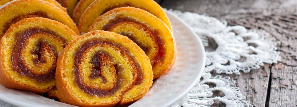 Satisfy Your Sweet Tooth with This Delicious Pumpkin Roll Recipe  Cover Photo