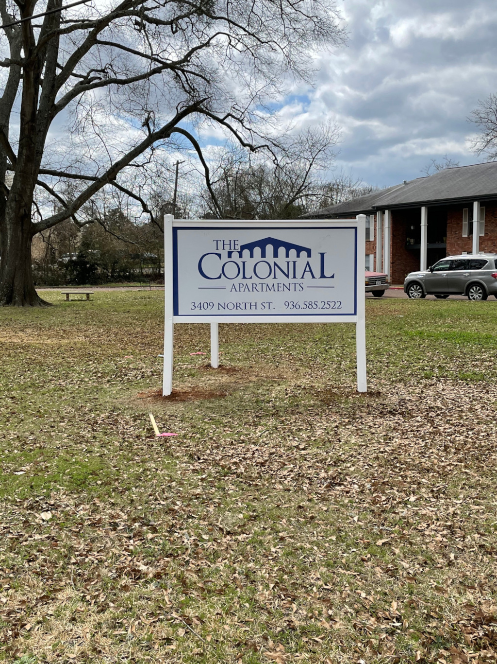 Welcome Sign at The Colonial Apartments in Nacogdoches, Texas