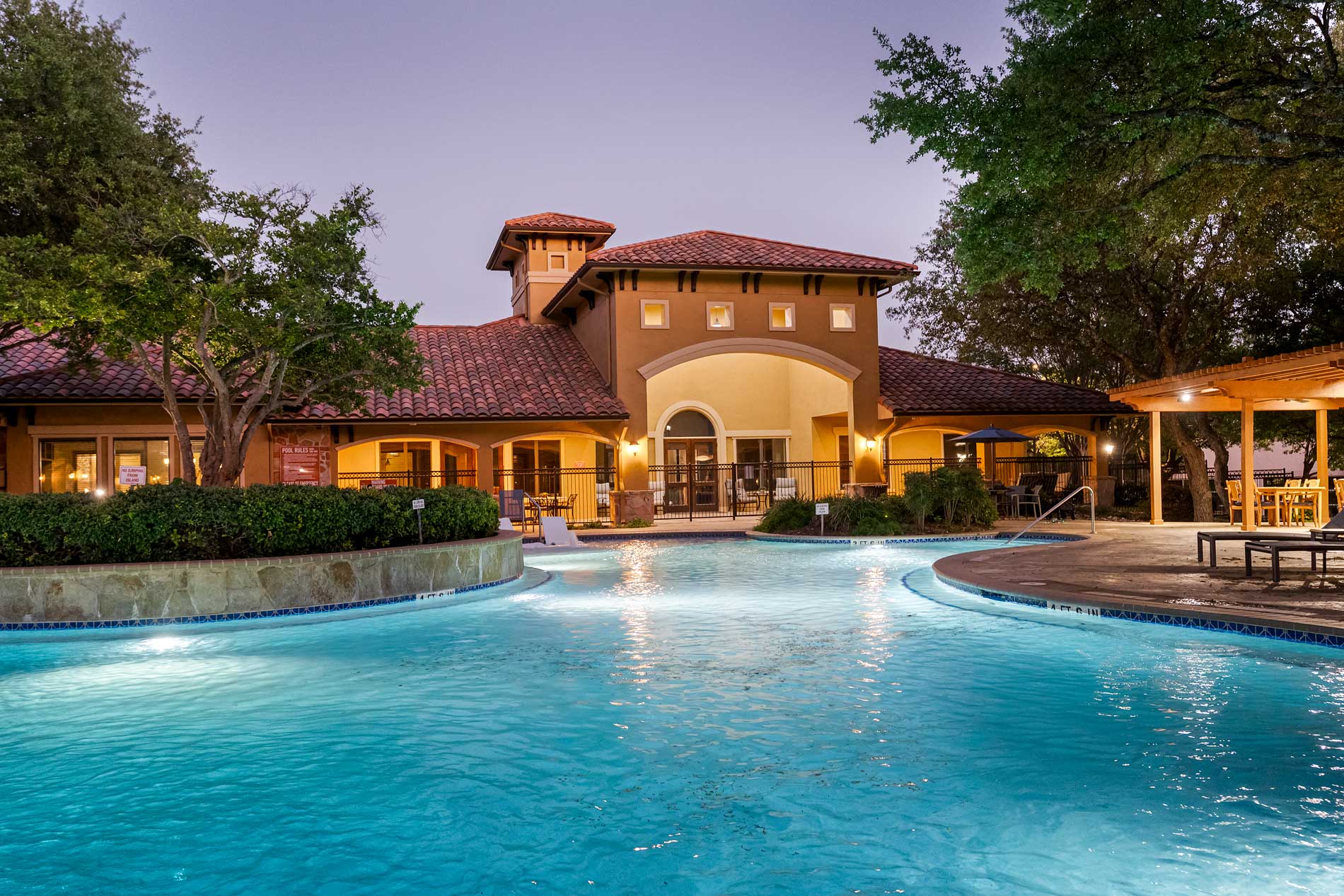 The Montecristo Apartments