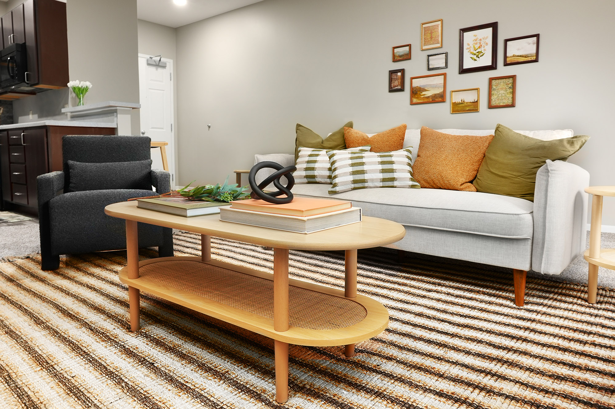 Living Area and Kitchen at The Oaks at Lakeview