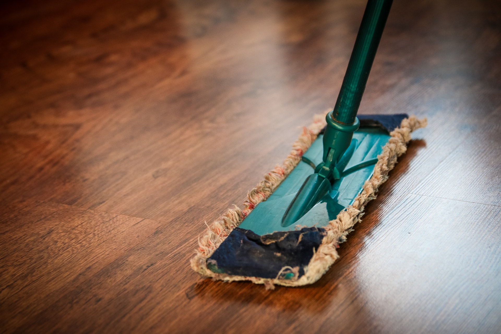 Tips for Keeping Your Floors Sparkling: Cover Photo