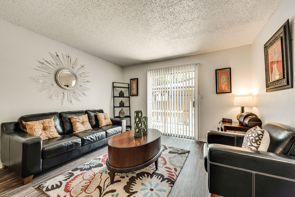 Comfortable Living Spaces at The Watermark Apartments in Mesquite, TX