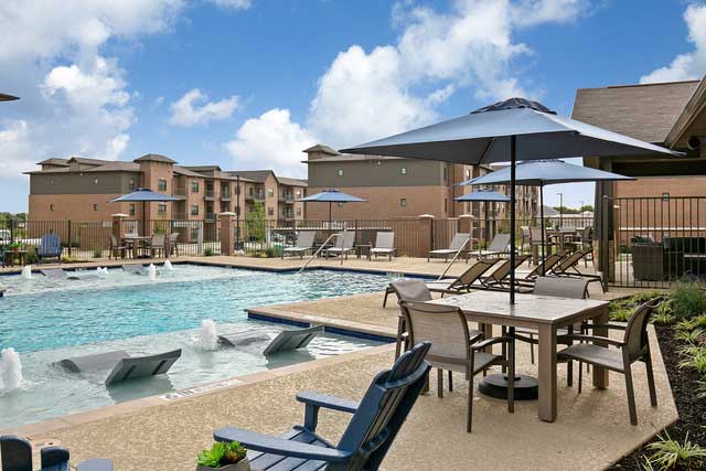 Outdoor Swimming Pool at The Reatta Ranch Apartment Homes in Justin, TX