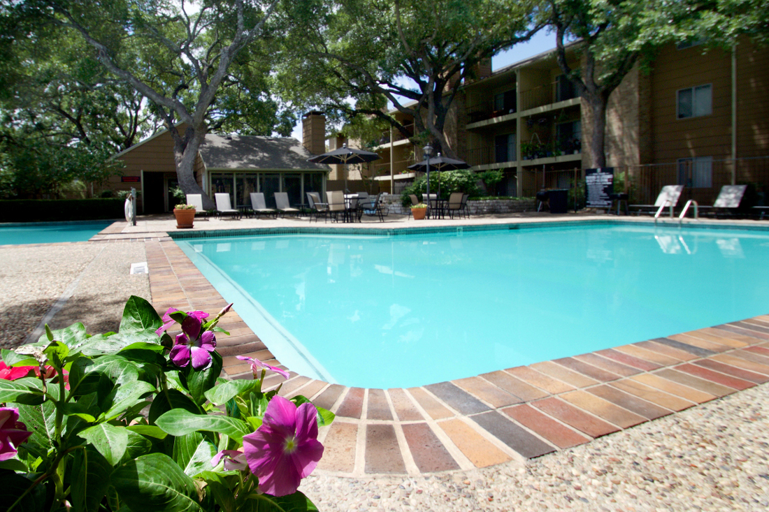 Swimming Pool at Villas of Oak Creste