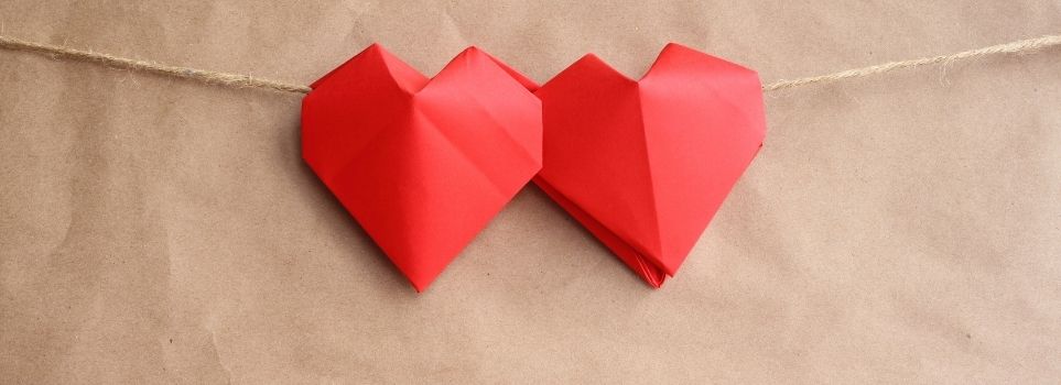Surprise Your Sweetheart with a Table Full of Origami Hearts for V-Day Cover Photo