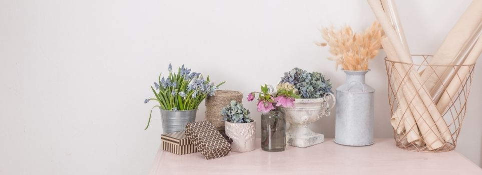 Welcome in the Spring Season with These 4 Easy Crafts Cover Photo