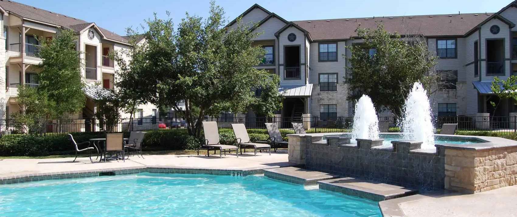 White Rock Apartment Homes with Swimming Pool