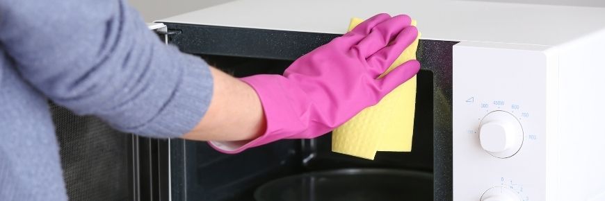 Approach Your Dusty and Dirty Apartment with These Deep Cleaning Hacks Cover Photo