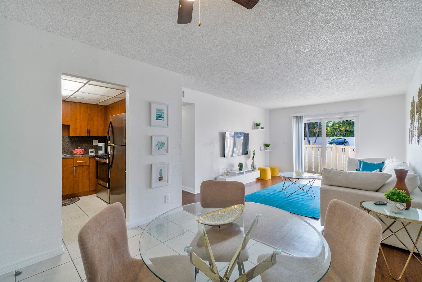 Living Area and Dining in Windsor Forest