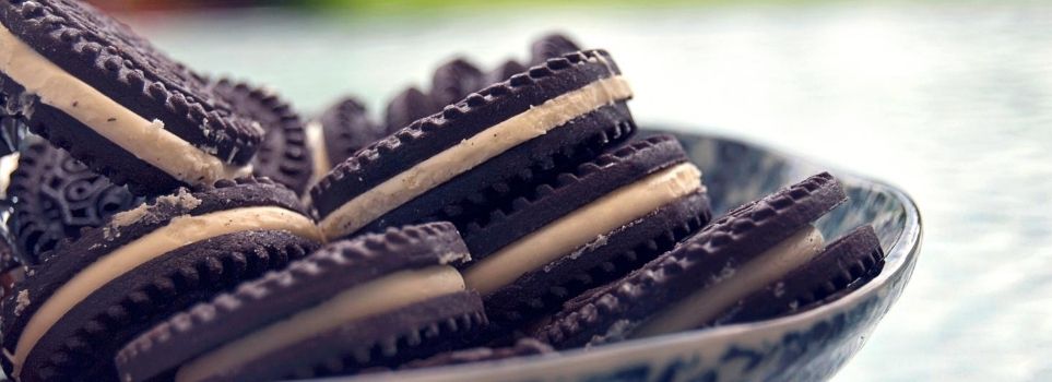 Turn a High-Calorie Treat Into a Guilt-Free Indulgence with This Air Fried Oreo Recipe! Cover Photo