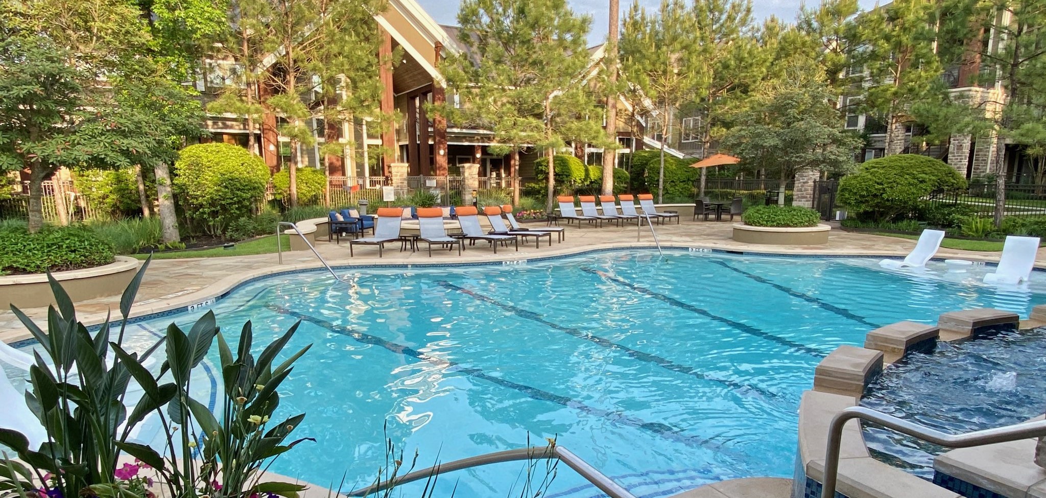 The Woodlands Lodge Apartments